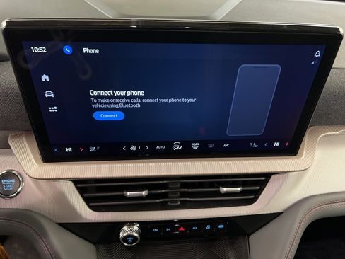 New 2025 Ford Explorer Active w/ Active Comfort Package image 10