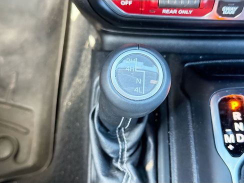 Used 2021 Jeep Wrangler Unlimited Rubicon w/ LED Lighting Group image 27