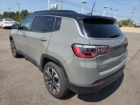 Used 2022 Jeep Compass Limited AWD/4WD image 5