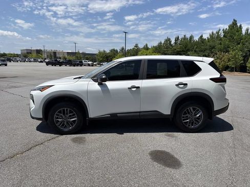 Certified 2025 Nissan Rogue S AWD/4WD image 10