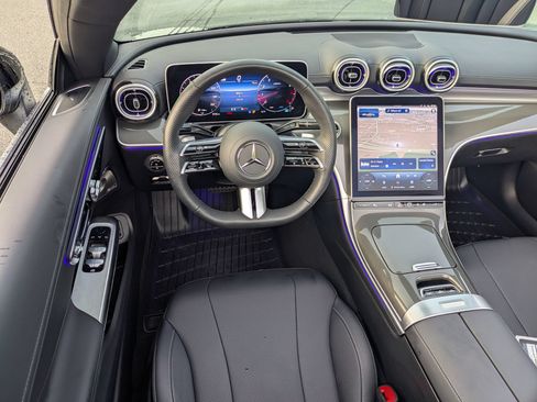 Used 2025 Mercedes-Benz CLE 300 4MATIC Cabriolet image 30