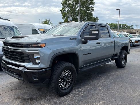 Used 2024 Chevrolet Silverado 2500 Custom w/ Custom Value Package AWD/4WD image 3