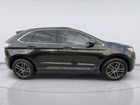 Used 2015 Ford Edge SEL w/ Equipment Group 201A FWD image 2
