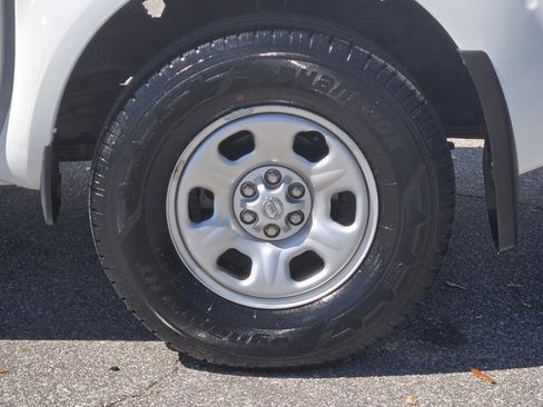 Used 2021 Nissan Frontier S image 22