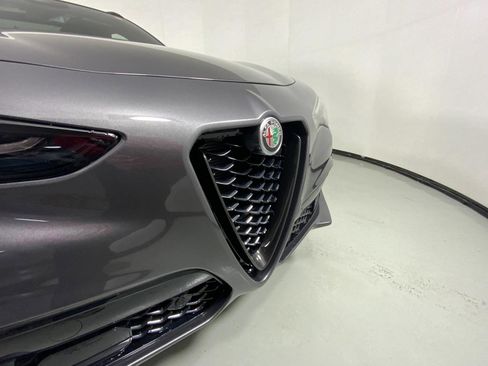 New 2025 Alfa Romeo Stelvio Sprint image 8