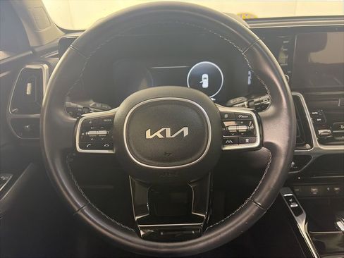 Certified 2023 Kia Sorento SX AWD/4WD image 6