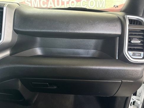 Used 2024 RAM 3500 SLT AWD/4WD image 16