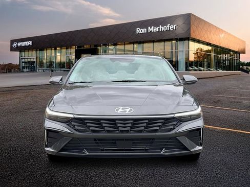 New 2026 Hyundai Elantra Limited FWD image 12