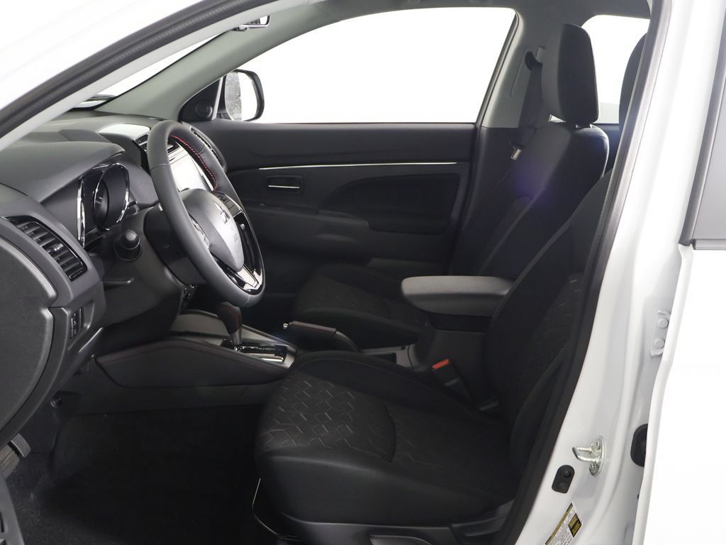 New 2027 Mitsubishi Outlander Sport LE AWD/4WD image 22
