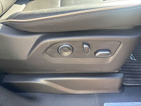 Certified 2024 Cadillac Escalade ESV Premium Luxury image 42