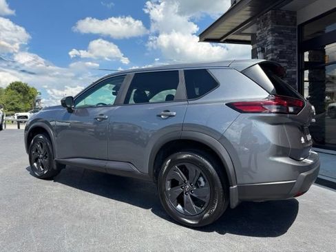 Used 2026 Nissan Rogue SV AWD/4WD image 22
