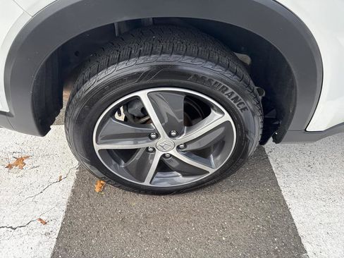 Used 2022 Honda HR-V EX image 11