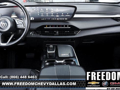 Used 2025 Buick Enclave Preferred image 16