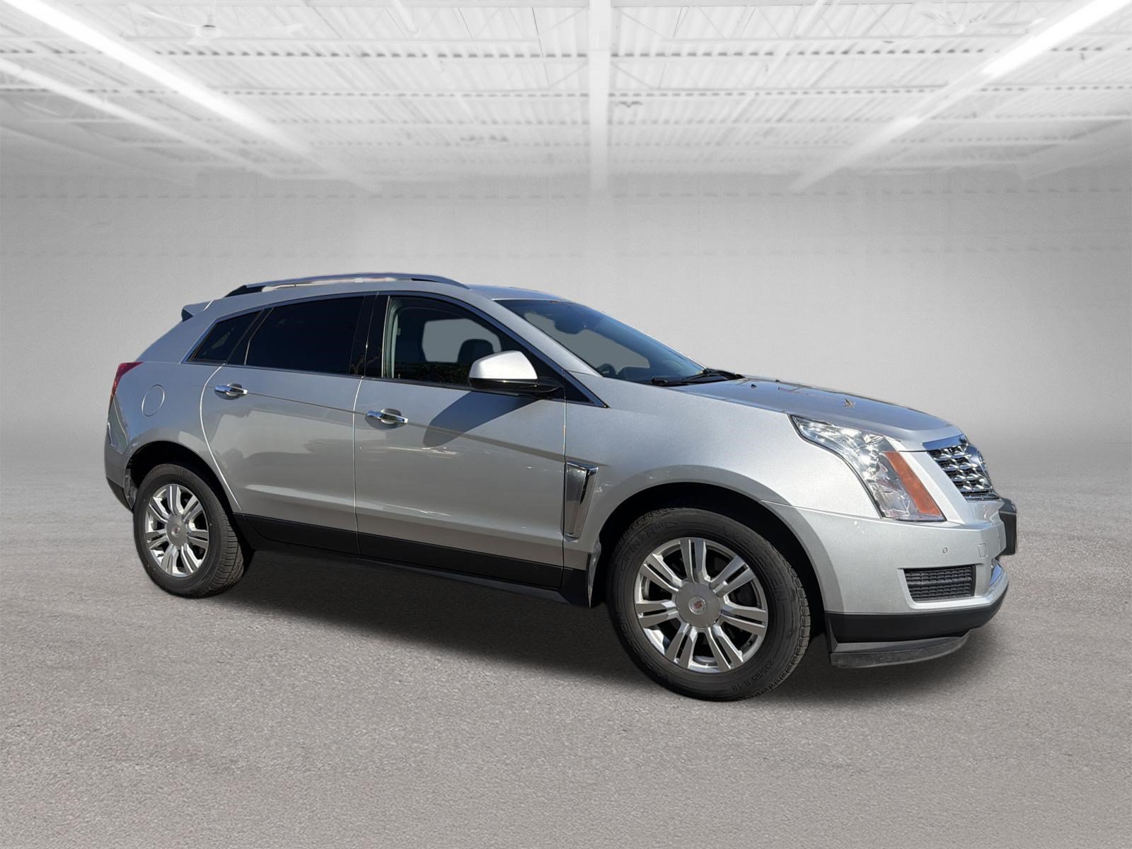 Used 2015 Cadillac SRX Luxury w/ Driver Awareness Package FWD image 5