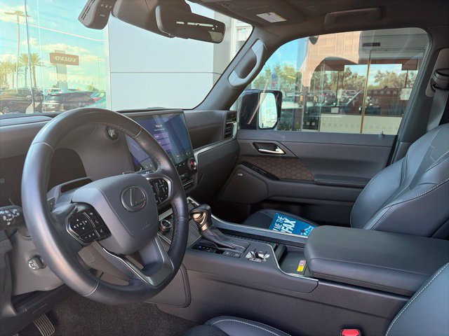 Used 2024 Lexus GX 550 w/ Accessory Package (2T) AWD/4WD image 6