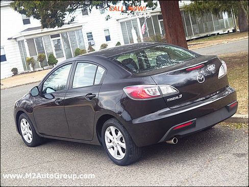 Used 2011 MAZDA MAZDA3 i Touring image 24