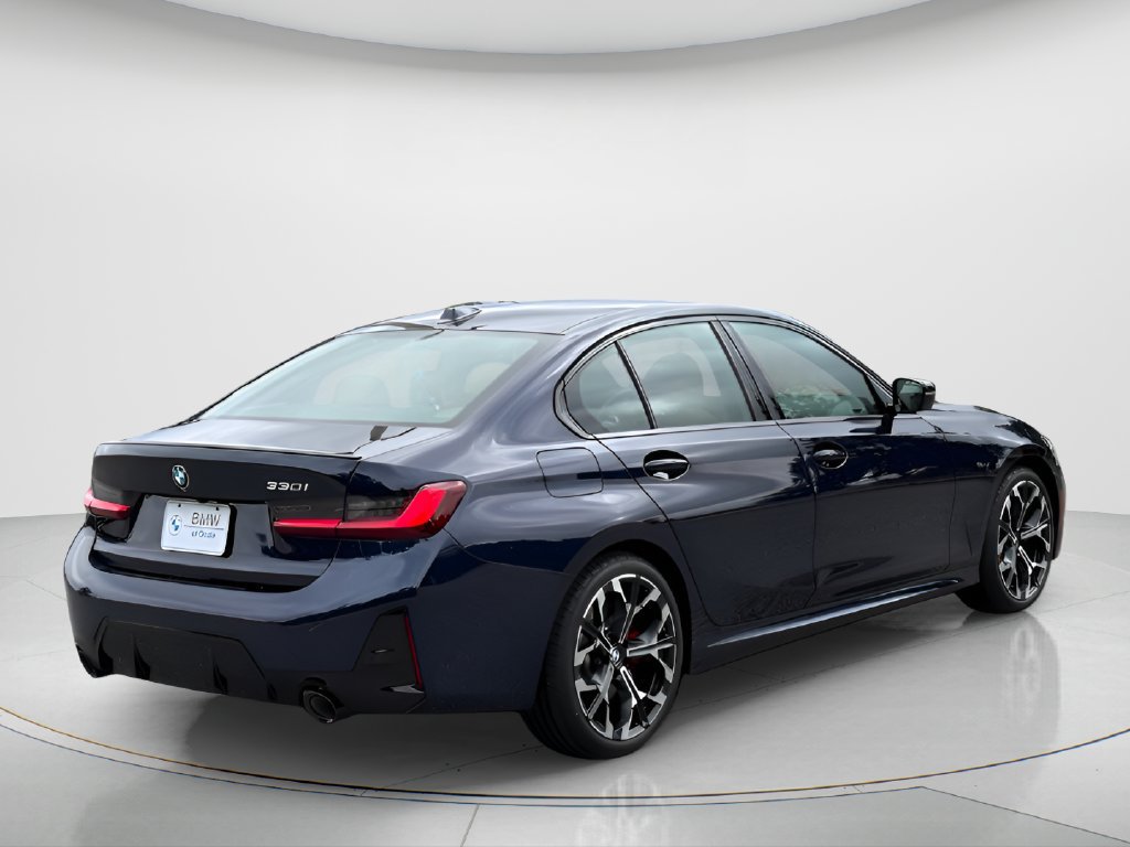 New 2026 BMW 330i Sedan w/ M Sport Package RWD image 5