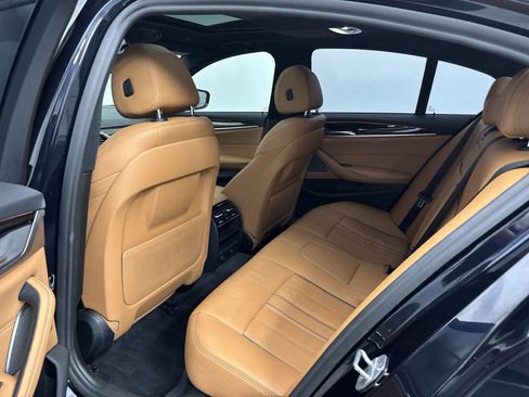 Used 2019 BMW 530e w/ M Sport Package RWD image 29