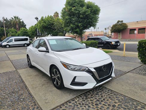 Used 2021 Nissan Sentra SV image 3