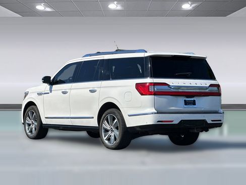 Used 2018 Lincoln Navigator L Reserve w/ Technology Package image 3