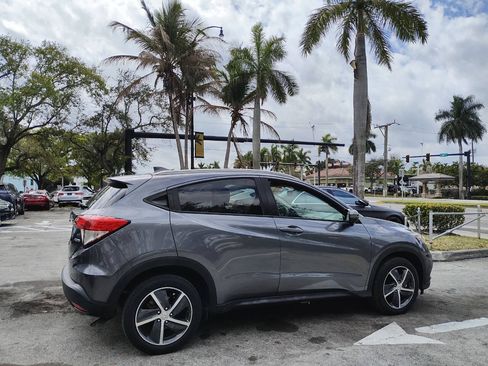 Used 2022 Honda HR-V EX image 11