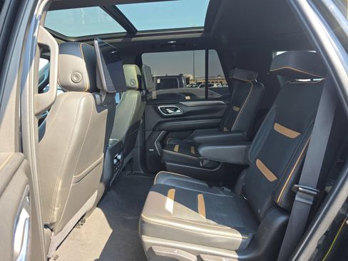 Used 2021 GMC Yukon AT4 w/ Rear Media and Nav Package AWD/4WD image 11