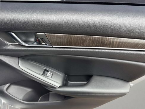 Used 2021 Honda Accord EX-L image 18