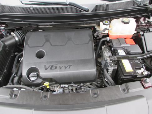 Used 2023 Chevrolet Traverse LT image 28