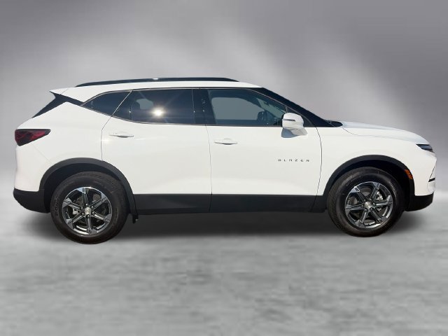 New 2026 Chevrolet Blazer LT AWD/4WD image 9