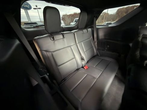 Used 2025 Ford Explorer ST image 11