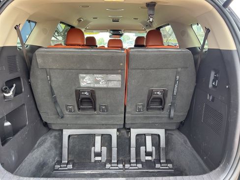 Used 2022 Kia Carnival SX image 14