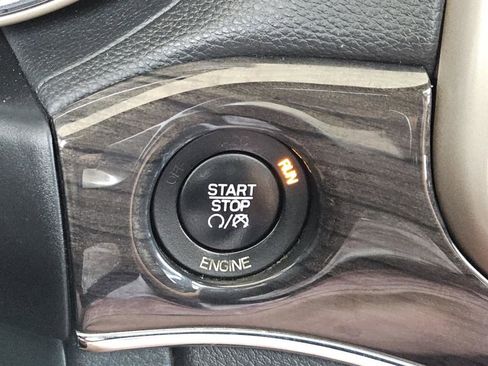 Used 2016 Jeep Grand Cherokee Overland AWD/4WD image 19