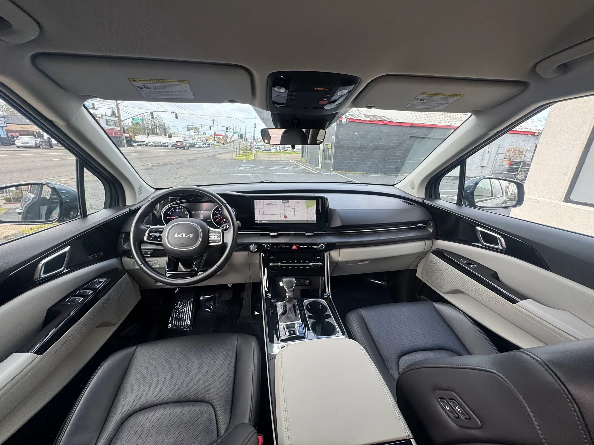 Used 2022 Kia Carnival SX FWD image 25