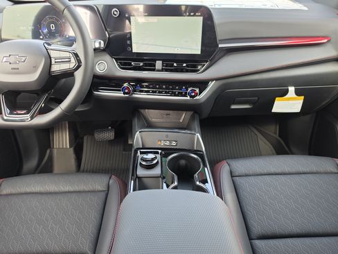 New 2026 Chevrolet Equinox RS w/ Convenience Package III FWD image 21