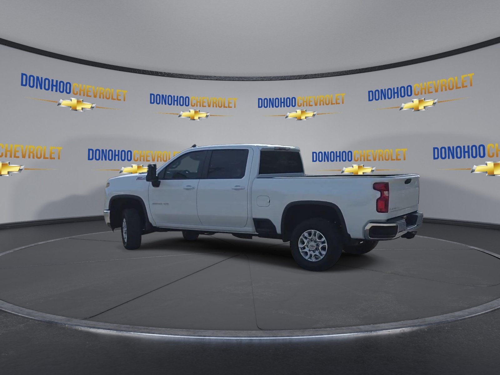Used 2025 Chevrolet Silverado 2500 LT AWD/4WD image 9