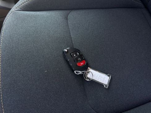 Used 2025 Jeep Wrangler Sahara image 21