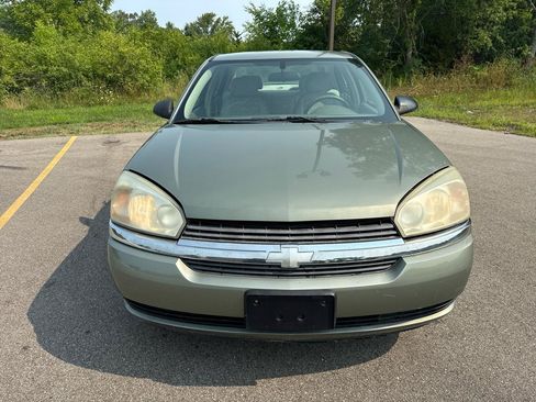 Used 2005 Chevrolet Malibu LS w/ Preferred Equipment Group FWD image 2