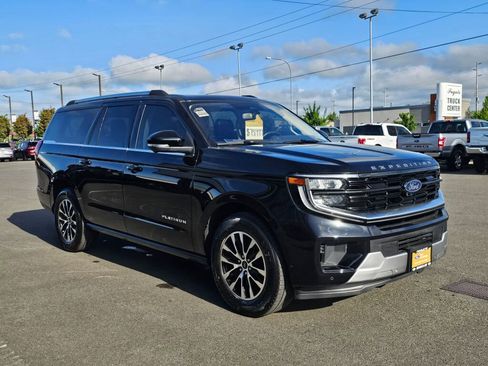 Certified 2025 Ford Expedition Max Platinum AWD/4WD image 4