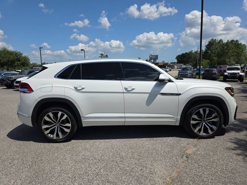 Used 2023 Volkswagen Atlas Cross Sport SEL Premium R-Line AWD/4WD image 7