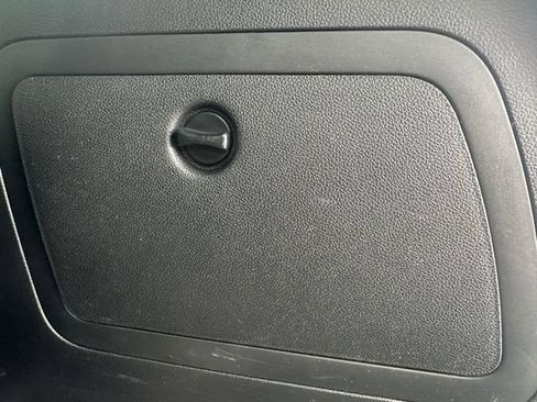 Used 2017 Ford Explorer XLT w/ Equipment Group 202A AWD/4WD image 25