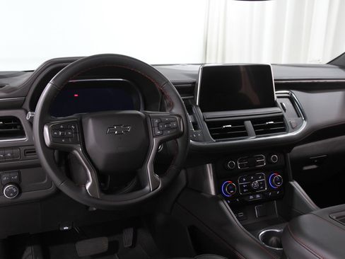 Certified 2023 Chevrolet Suburban RST w/ Sport Performance Package image 7