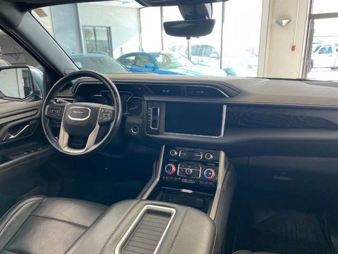 Used 2021 GMC Yukon Denali w/ Denali Premium Package image 32