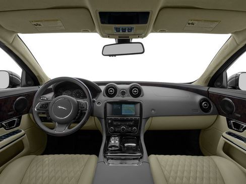 Used 2016 Jaguar XJ L Portfolio AWD/4WD image 8