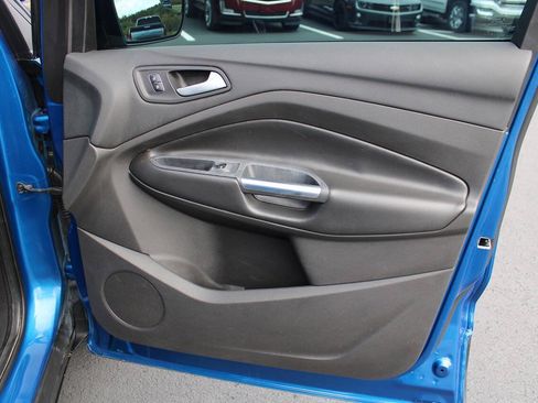 Used 2017 Ford Escape SE AWD/4WD image 41