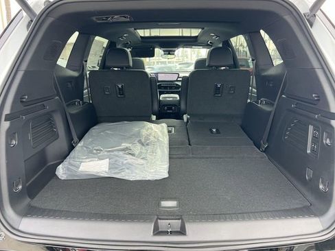 New 2026 Buick Enclave Sport Touring w/ Power Package FWD image 32