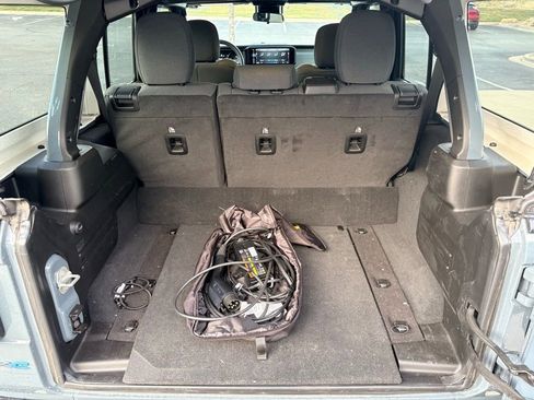 Used 2024 Jeep Wrangler Unlimited image 8