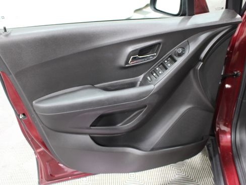 Used 2016 Chevrolet Trax LS FWD image 6