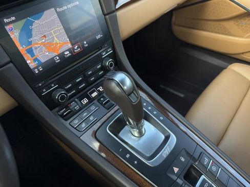 Certified 2018 Porsche 911 Carrera 4S image 23