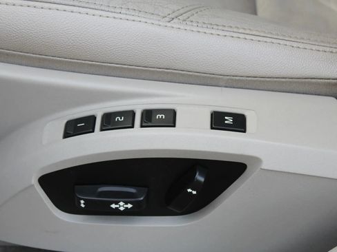 Used 2008 Volvo V50 T5 AWD/4WD image 25