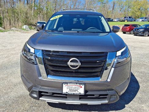 Used 2024 Nissan Pathfinder SL w/ Cargo Package AWD/4WD image 29